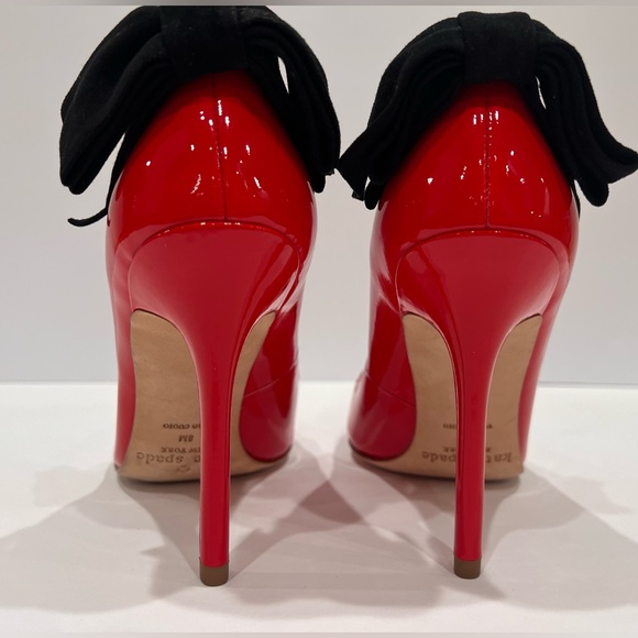 Kate Spade 4” Red Patent Leather Emana Pumps with Blackk Bow. Size 8 - Picture 7 of 7